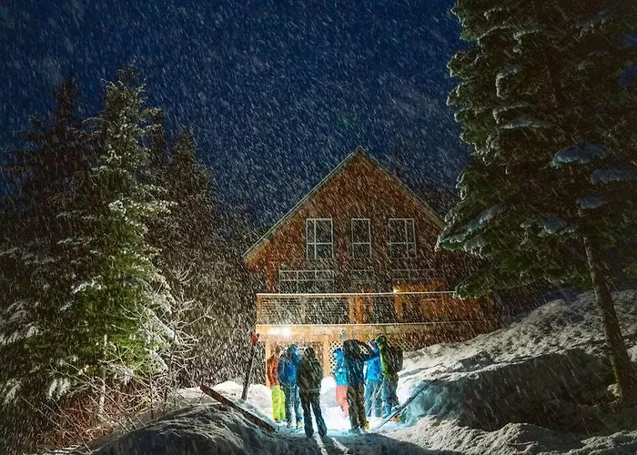 Hot Tub Cool Views: Roaring Creek Cabin