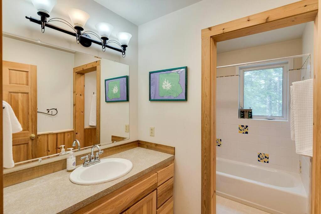 Hot Tub Cool Views: Roaring Creek Chalet
